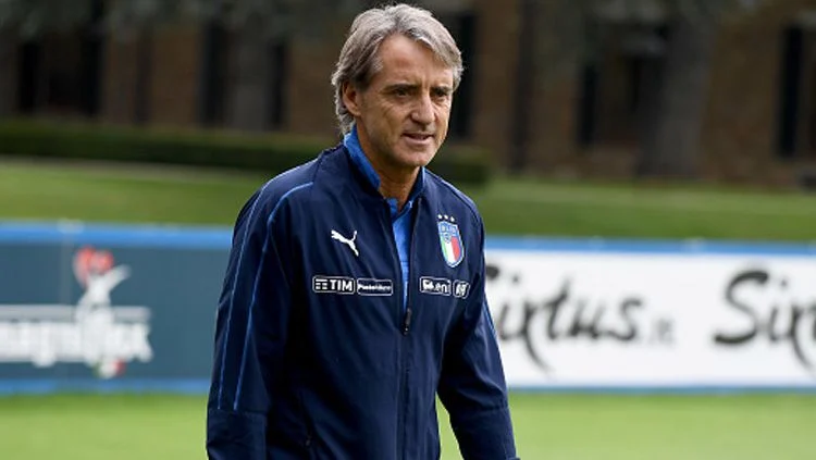 Roberto Mancini Tinggalkan Timnas Italia