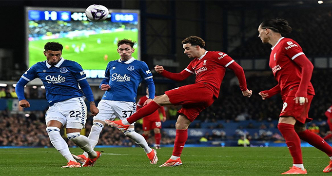 Laga Tunda Terjadi Bagi Everton Kontra Liverpool