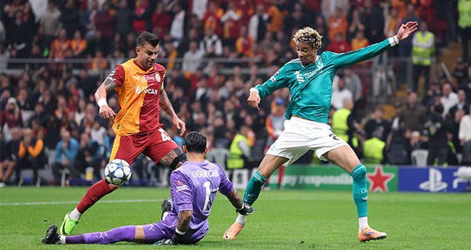 Dua Pemain Penting Liverpool Alami Cedera Kontra Galatasaray