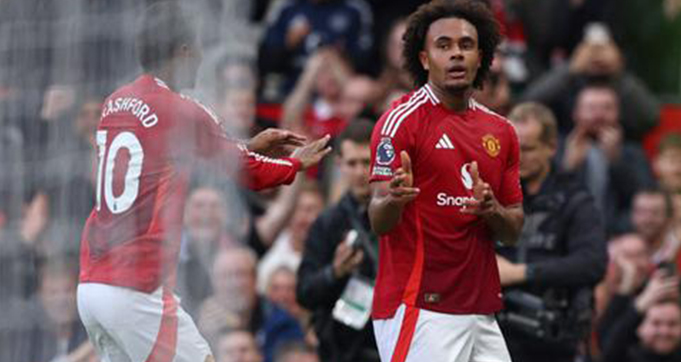 MU Memastikan Tidak Melepas Joshua Zirkzee